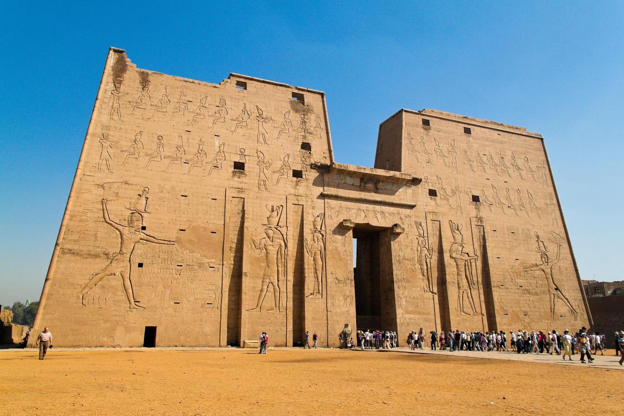 Moevenpick Royal Lily Nile Cruise, Every Monday Four Nights From Luxor, Every Friday Three Nights From Aswan - Including Excursions & Sightseeing Dış mekan fotoğraf
