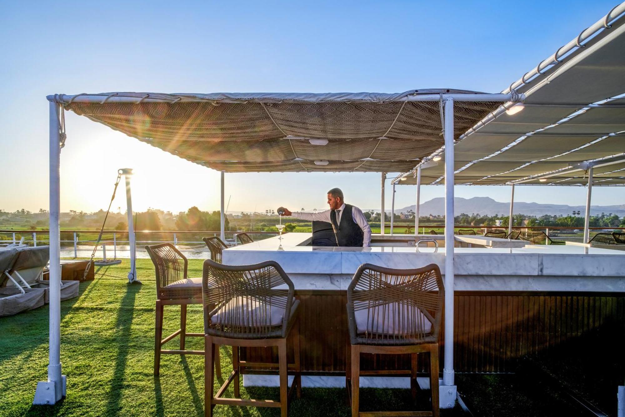 Moevenpick Royal Lily Nile Cruise, Every Monday Four Nights From Luxor, Every Friday Three Nights From Aswan - Including Excursions & Sightseeing Dış mekan fotoğraf